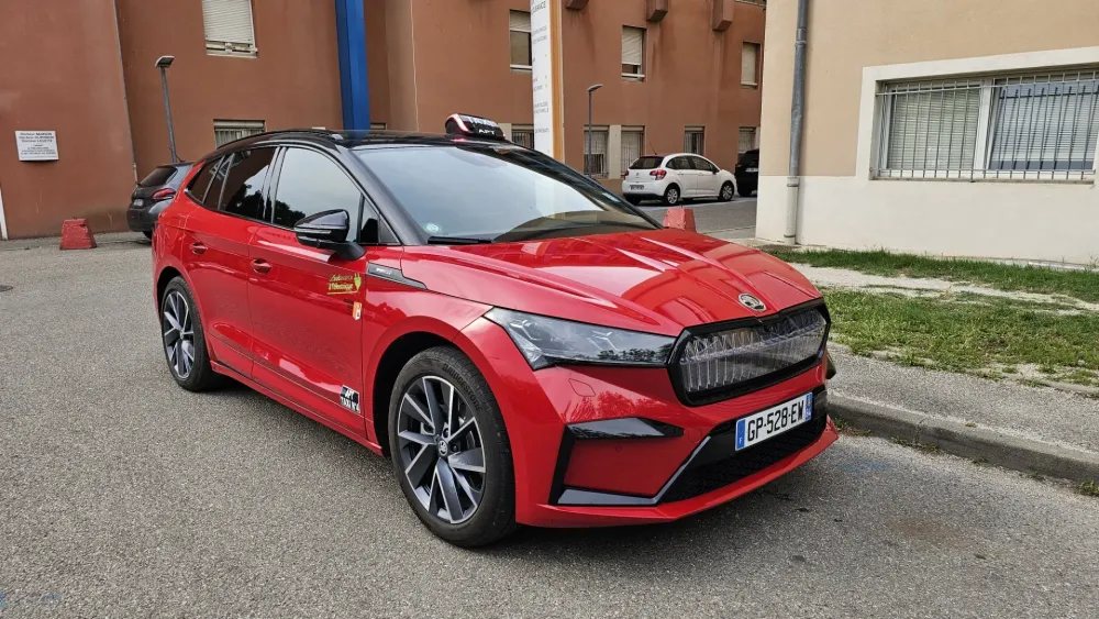 skoda rouge à Apt grand angle4webp